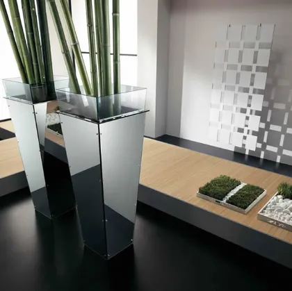 Vaso freestanding con pannelli intercambiabili Amon di Tonelli