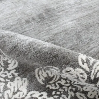 Tappeto Damask Lotus di Carpet Edition