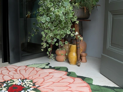 Tappeto Doktor Zinn Flower di Carpet Edition