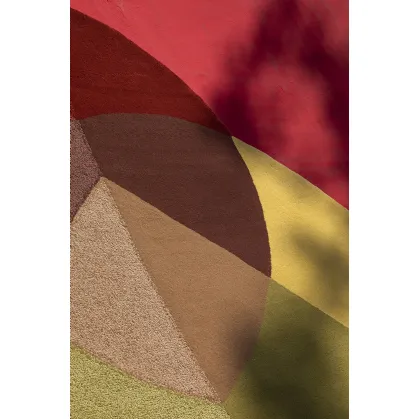 Tappeto in lana con i colori e la forma delle foglie d'autunno Foliage Autumn di Carpet Edition