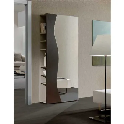 Mobile contenitore Futura in legno con anta a specchio di Pacini e Cappellini