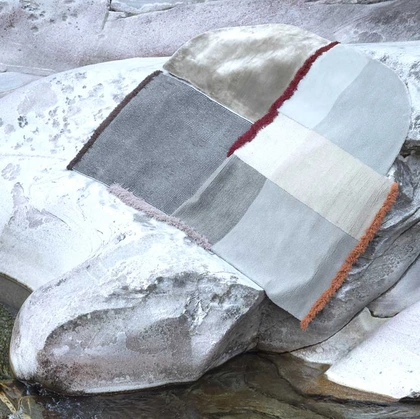 Tappeto Selce Pyrite Grey di Carpet Edition