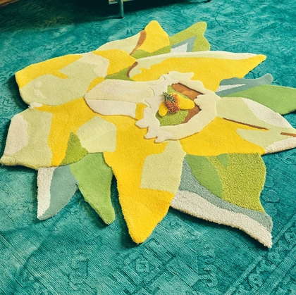 Tappeto Vanità Flower in Lana e Lino di Carpet Edition