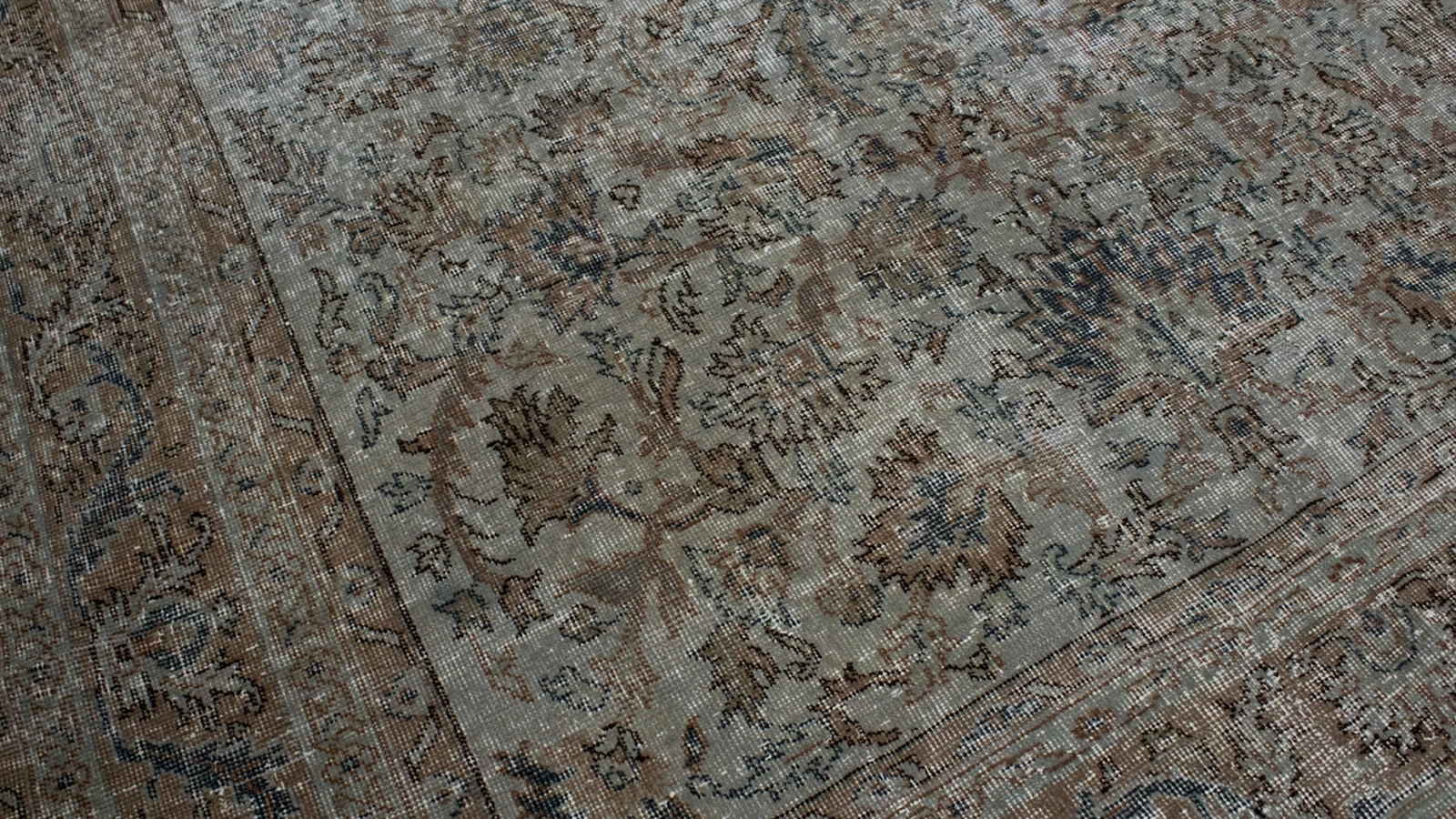 Tappeto Vintage Original in Lana e Cotone di Carpet Edition