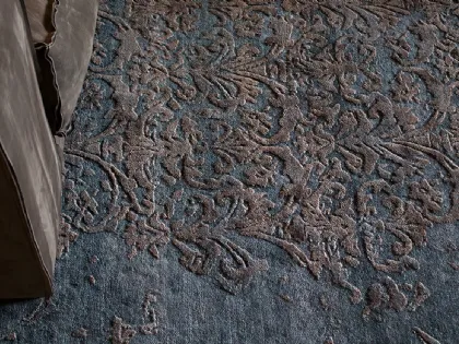 Tappeto in bamboo e cotone Damask Waterfall Marrone di Carpet Edition