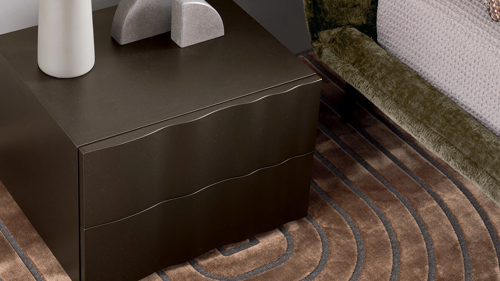 Comodino laccato Velo di Calligaris