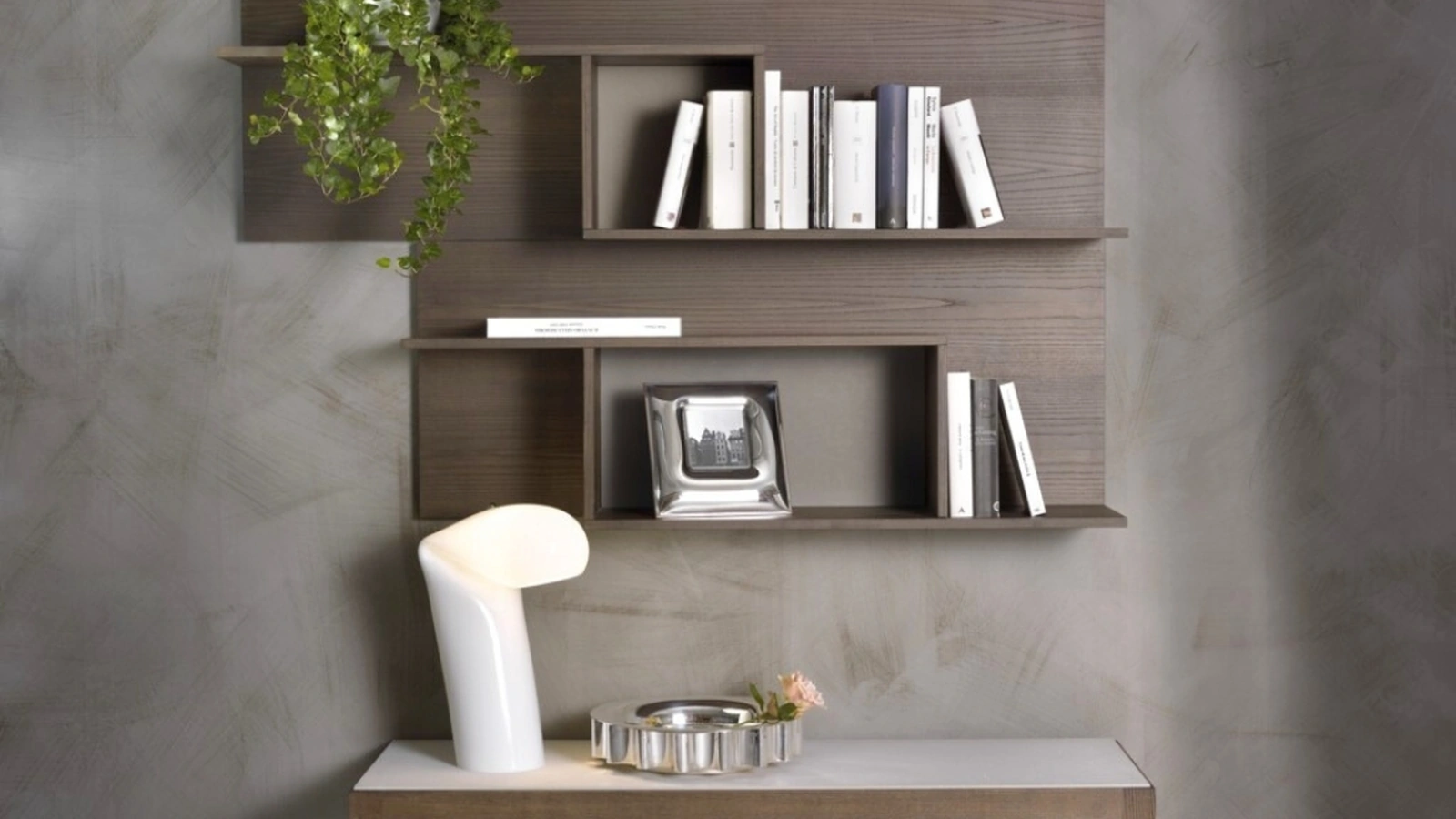 Libreria sospesa Bunch di Pacini e Cappellini