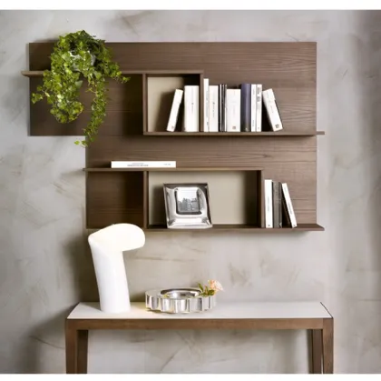 Libreria sospesa moderna e componibile in legno di frassino Bunch di Pacini e Cappellini