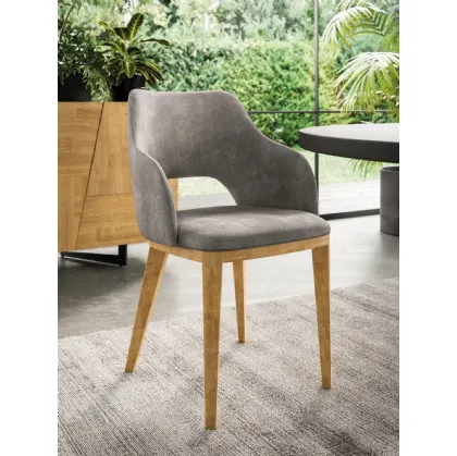 Sedia Diva con gambe in legno di FGF Mobili