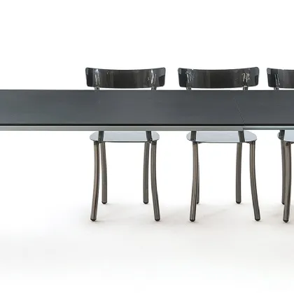 Tavolo  con top in laminato e gambe in legno massello Stilo di Be Natural