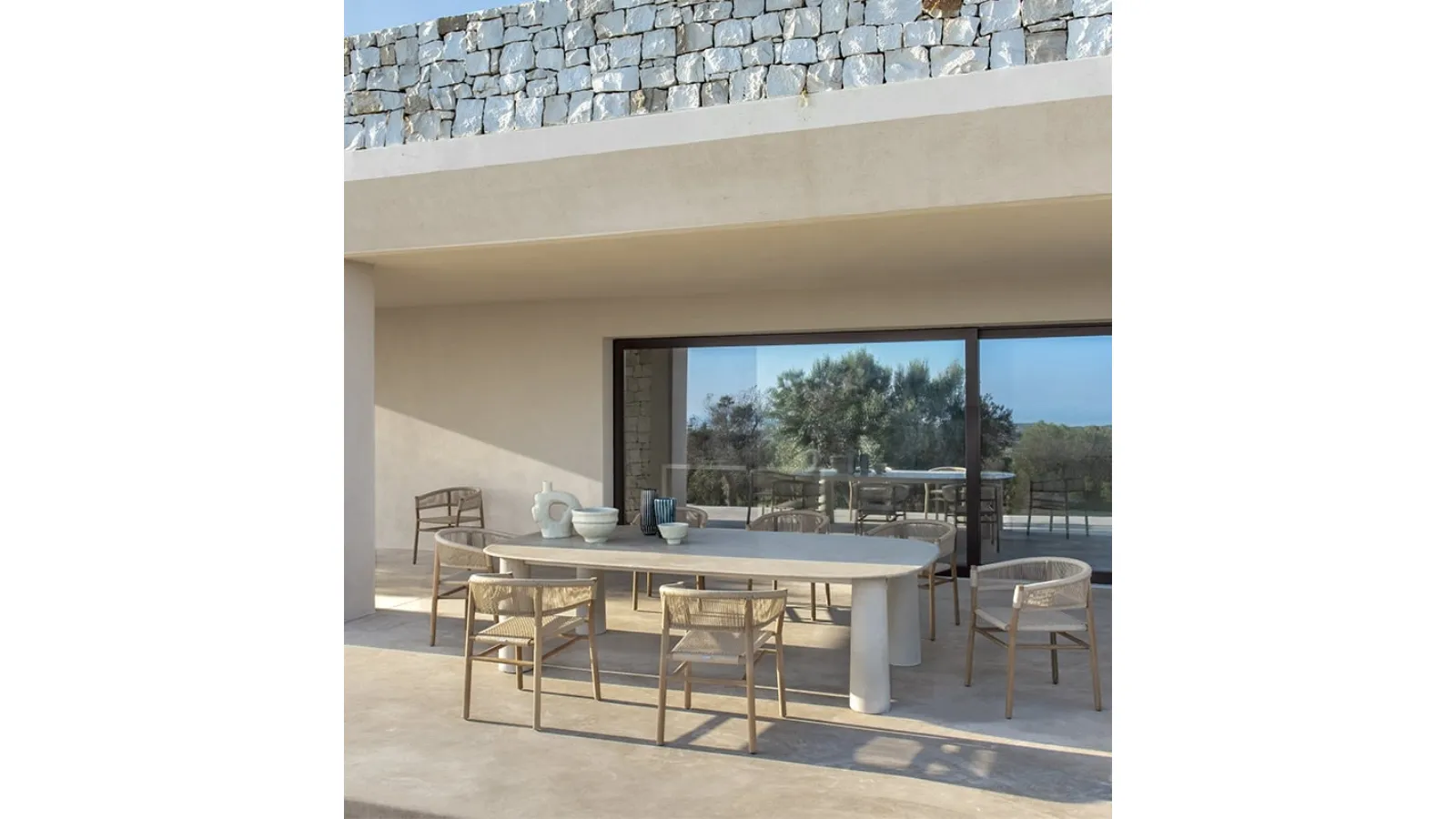 Tavolo in pietra Bold di Ethimo