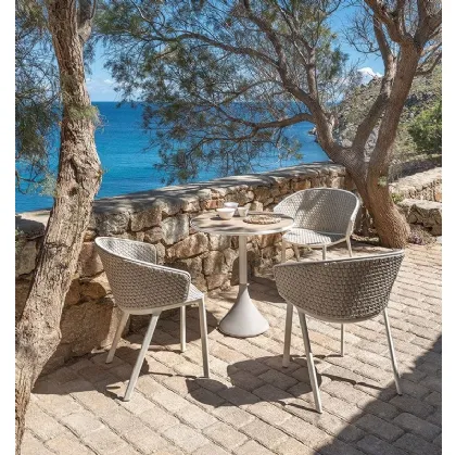 Tavolo Concreto in Teak con base in cemento di Ethimo