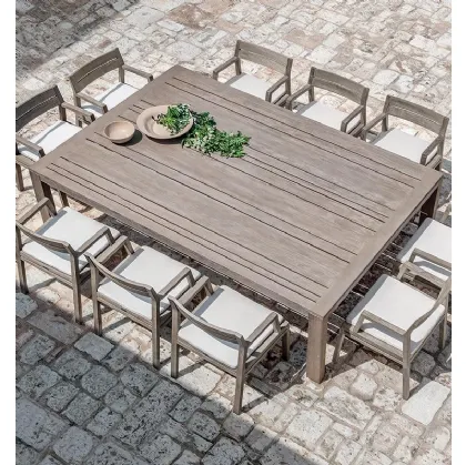 Poltroncina e Tavolo Costes in Teak di Ethimo