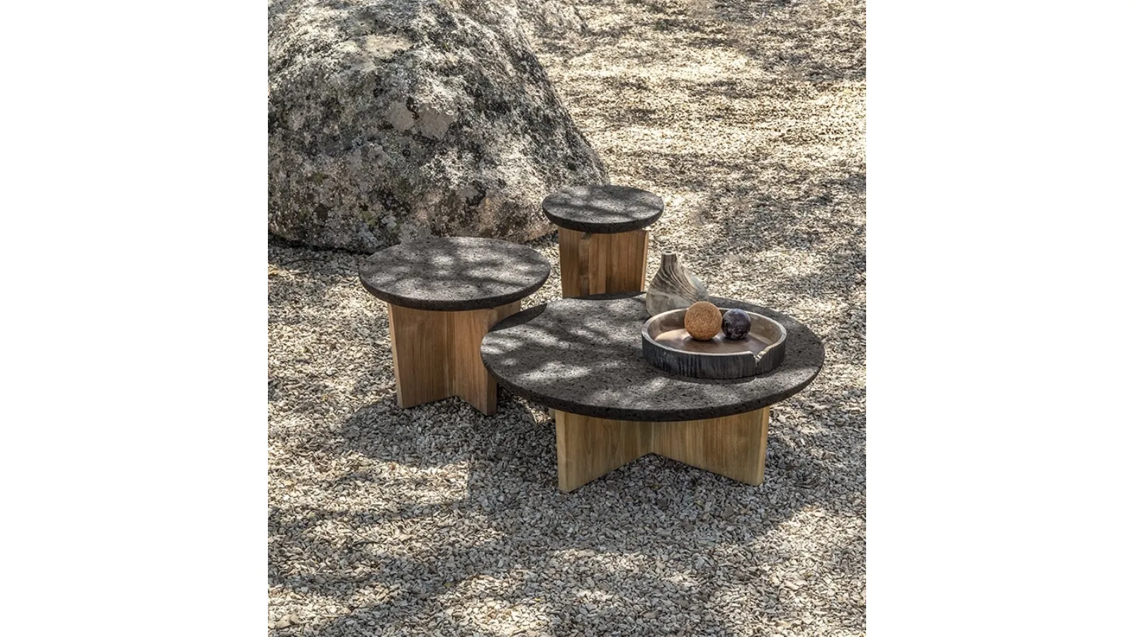 Tavolino Cross Coffee Table in Teak con piano in sughero di Ethimo