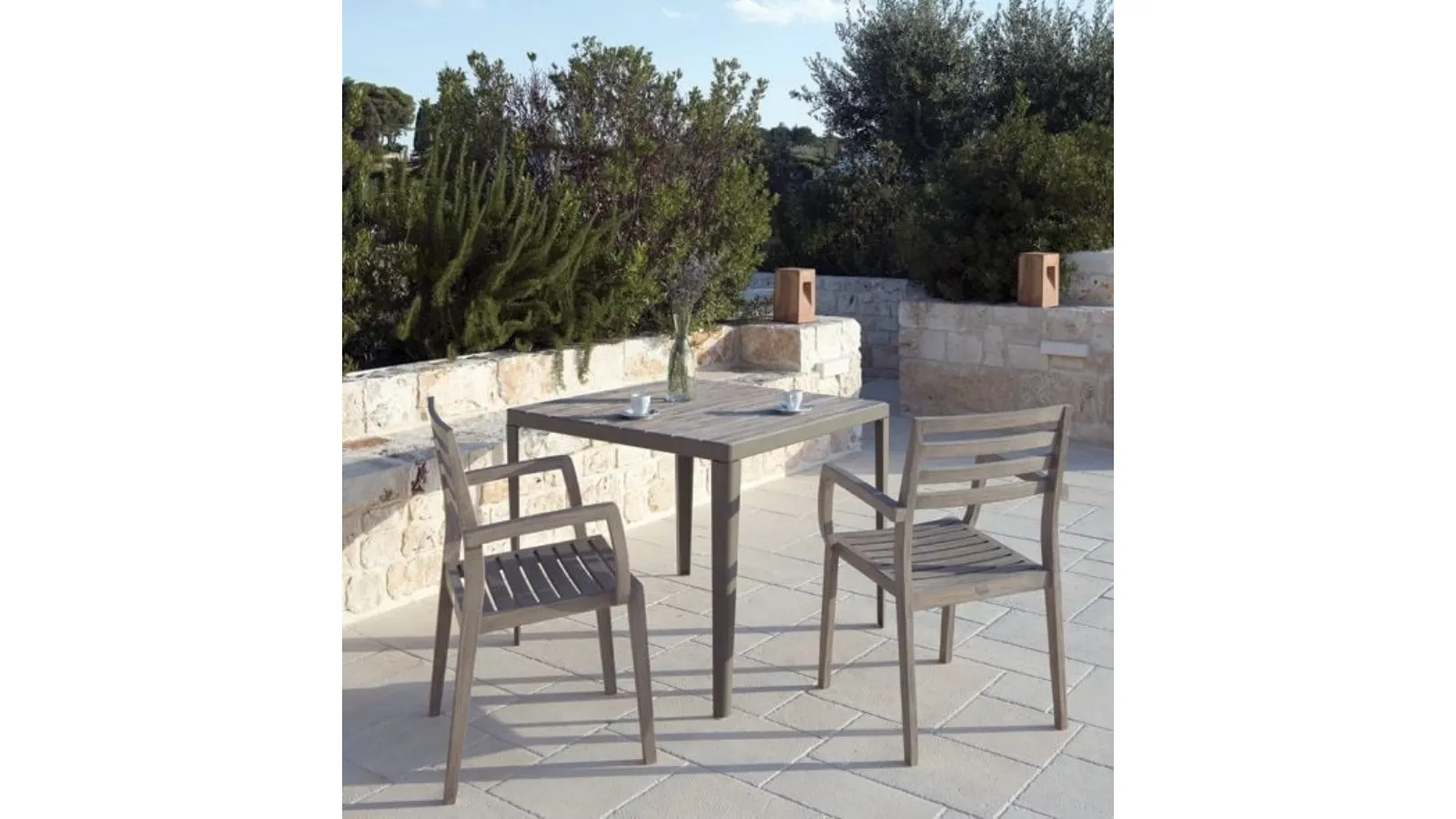 Tavolo quadrato Laren di Ethimo