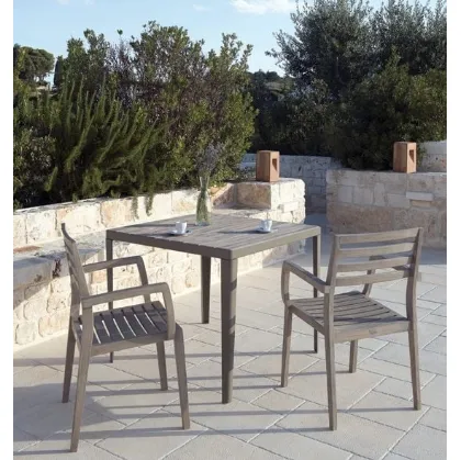 Tavolo quadrato Laren di Ethimo
