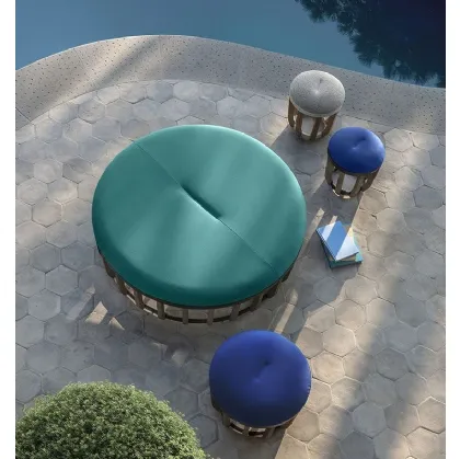 Pouf Swing in tessuto con base in alluminio di Ethimo