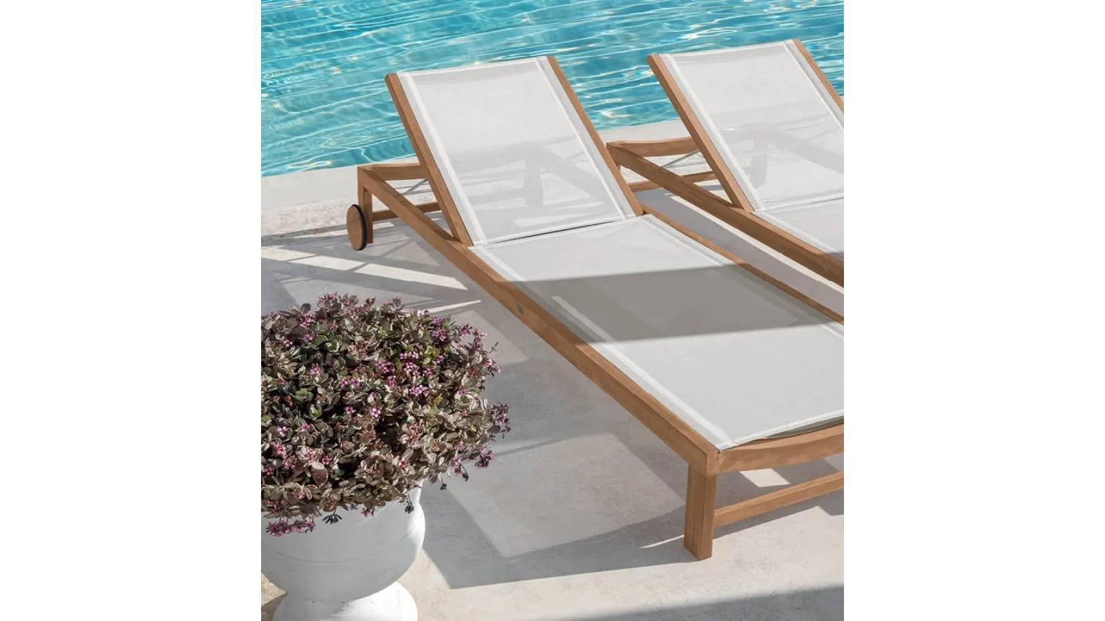 Lettino Sand in Teak con telo di Ethimo
