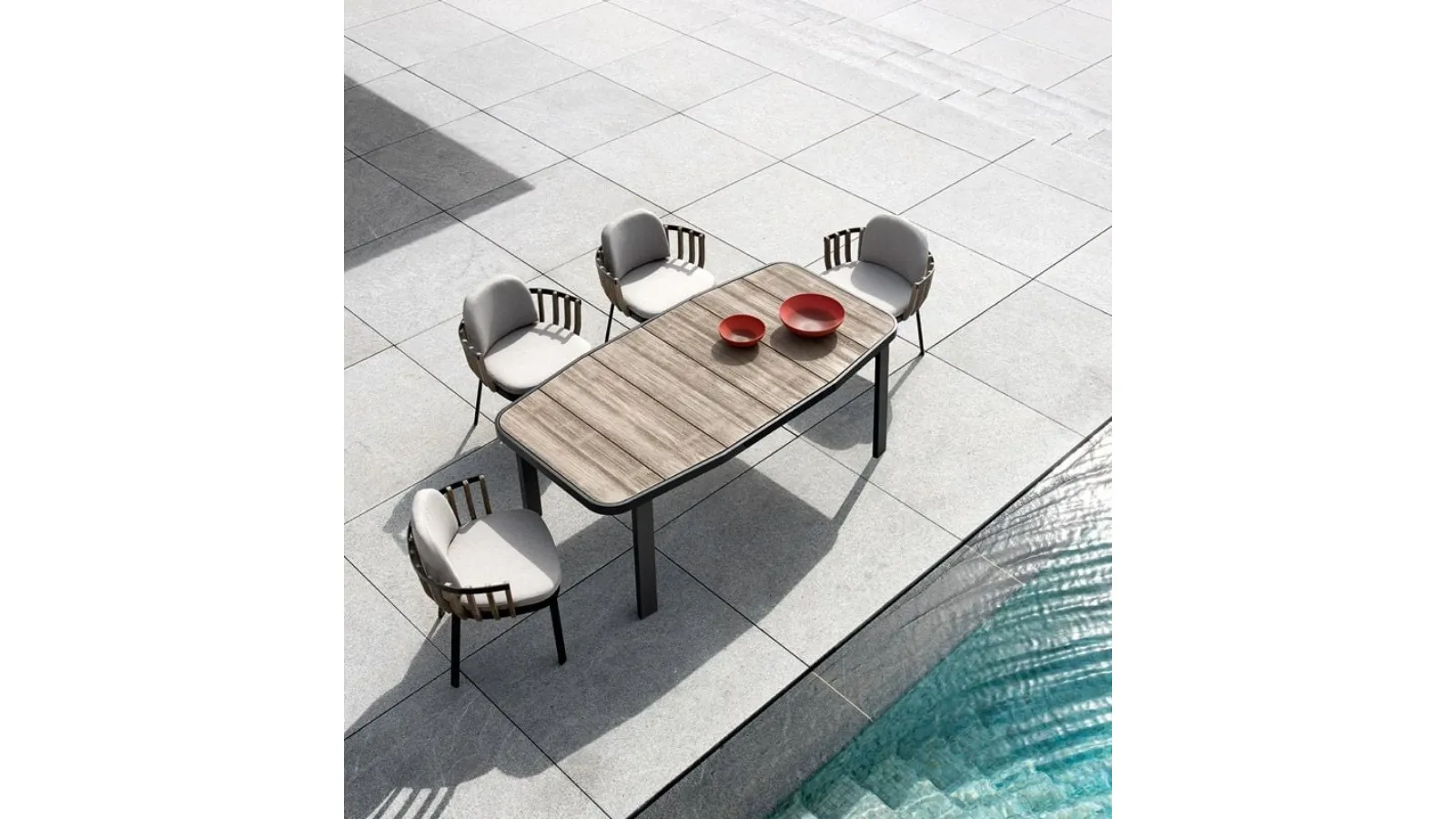 Poltroncina Swing in Teak e alluminio di Ethimo