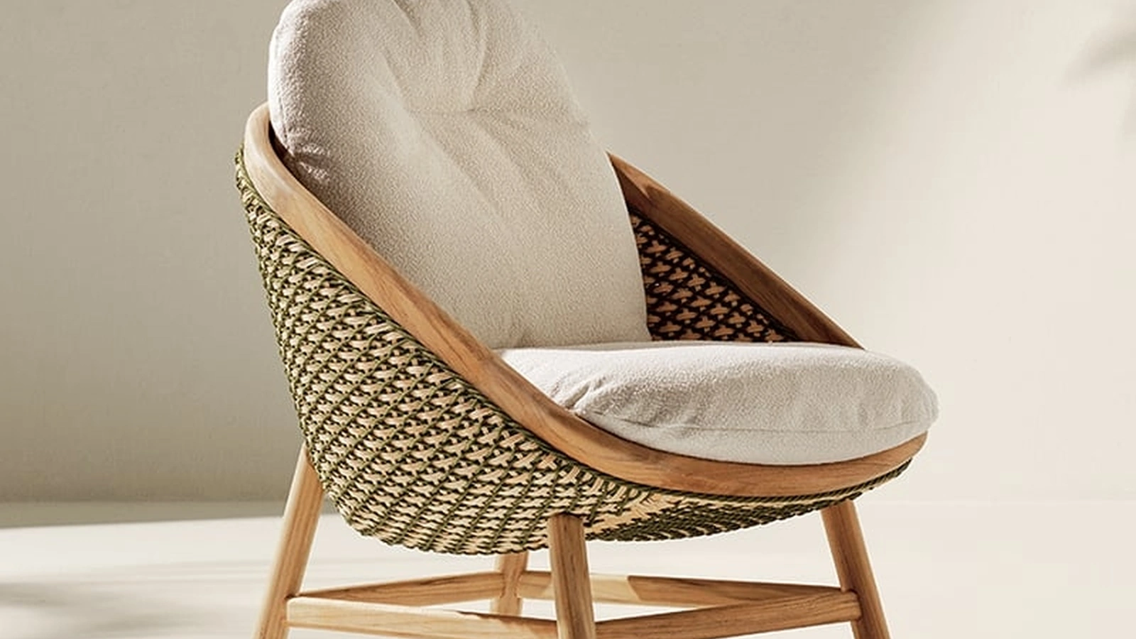 Poltrona Teodora in teak naturale di Ethimo